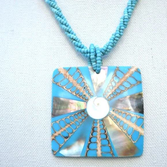 Blue Shell Beaded Necklace - Picture 2 of 3